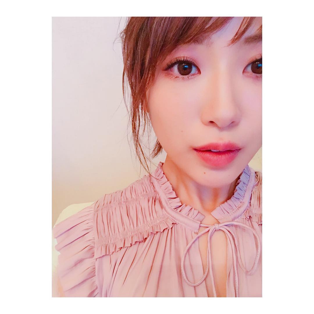 舟山久美子 最近はしっかりメイクで ピンクメイクな気分 Today Make Pinkmakeup Makeup Cosmetics Wacoca Japan People Life Style 舟山久美子 最近はしっかりメイクで ピンクメイクな気分 Today Make Pinkmakeup Makeup Cosmetics Wacoca Japan People Life Style