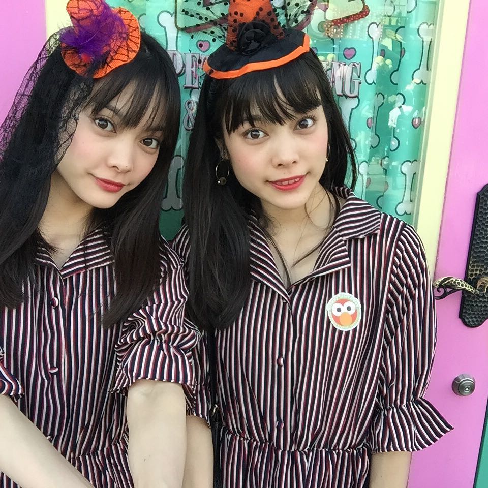 Mio Mio Yae Abp ハッピーバースデーシール貼ってるyae 大阪 Usj ユニバ おソロコーデ 双子コーデ ワンピース Halloween ハロウィーン カチューシャ Wacoca Japan People Life Style