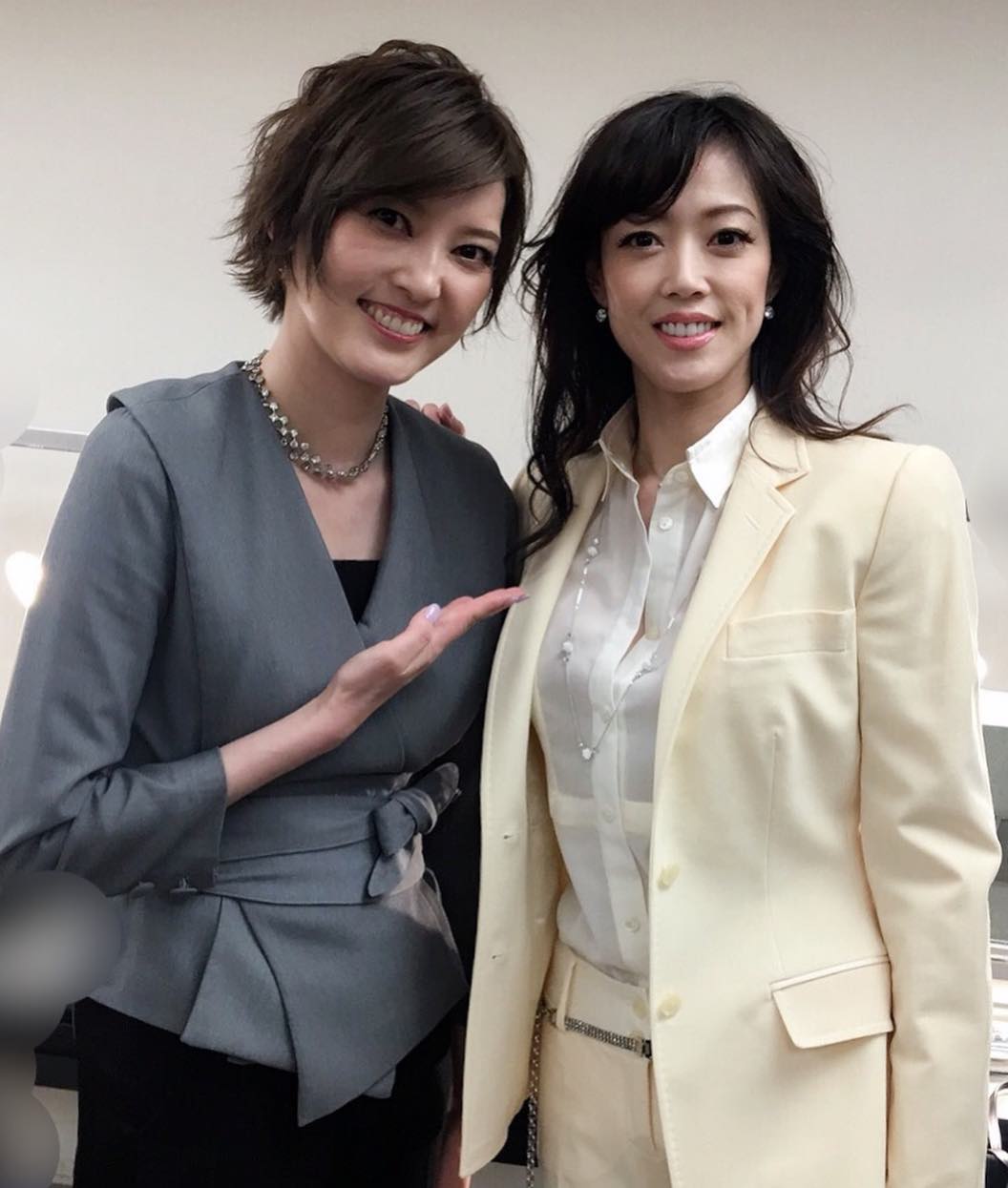 大和悠河 卒業から3ヶ月の朝夏まなとちゃんとパチリ 楽屋はみんなでワイワイ楽しかった 宙組周年記念イベント Takarazuka Cosmos Troupe Wacoca Japan People Life Style 大和悠河 卒業から3ヶ月の朝夏まなとちゃんとパチリ 楽屋はみんなでワイワイ楽しかった 宙組周年記念イベント Takarazuka Cosmos Troupe Wacoca Japan People Life Style