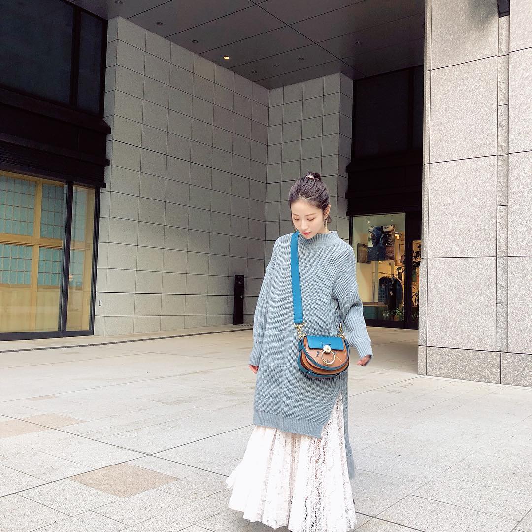舟山久美子 おはようございます 昨日は西野カナちゃんライブだったので 動きやすく 女の子らしくグレーとピンクの配色のコーディネートにしてみました このニット後ろ姿が可愛い Wacoca Japan People Life Style 舟山久美子 おはようございます 昨日は西野カナちゃんライブだったので 動きやすく 女の子らしくグレーとピンクの配色のコーディネートにしてみました このニット後ろ姿が可愛い Wacoca Japan People Life Style