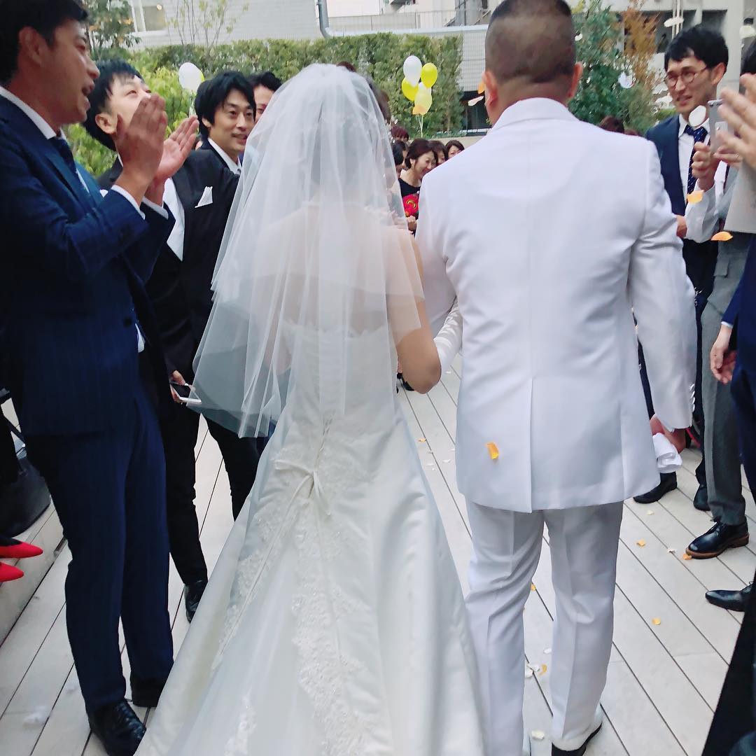 近藤千尋 チョコレートプラネットまっちゃんの 結婚式でした 素敵な人の周りはみんな素敵な人でした 笑いあり 涙ありの結婚式 末永くお幸せに 娘ちゃんも皆さんに遊んでも Wacoca Japan People Life Style 近藤千尋 チョコレートプラネットまっちゃんの 結婚式でした 素敵な人の周りはみんな素敵な人でした 笑いあり 涙ありの結婚式 末永くお幸せに 娘ちゃんも皆さんに遊んでも Wacoca Japan People Life Style