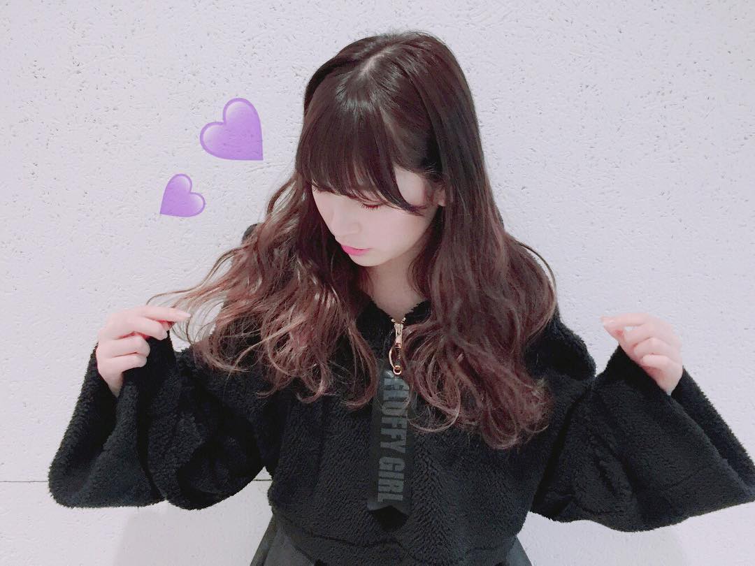 吉田朱里 New Hair 迷いに迷ってピンク系 アッシュ系にしました 毛先だけ軽くブリーチして毛先にかけて明るくグラデーション めっちゃ綺麗に染まって嬉しいっ Wacoca Japan People Life Style 吉田朱里 New Hair 迷いに迷ってピンク系 アッシュ系にしました 毛先だけ軽くブリーチして毛先にかけて明るくグラデーション めっちゃ綺麗に染まって嬉しいっ Wacoca Japan People Life Style