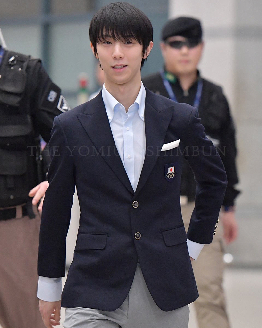 羽生結弦 公式スーツ姿で到着ロビーに降り立つと 報道陣に対しては しっかり頂点を追いながら頑張りたい など 決意を示した 羽生の一問一答は以下の通り ケガの状態と Wacoca Japan People Life Style 羽生結弦 公式スーツ姿で到着ロビーに降り立つと 報道陣に対しては しっかり頂点を追いながら頑張りたい など 決意を示した 羽生の一問一答は以下の通り ケガの状態と Wacoca Japan People Life Style