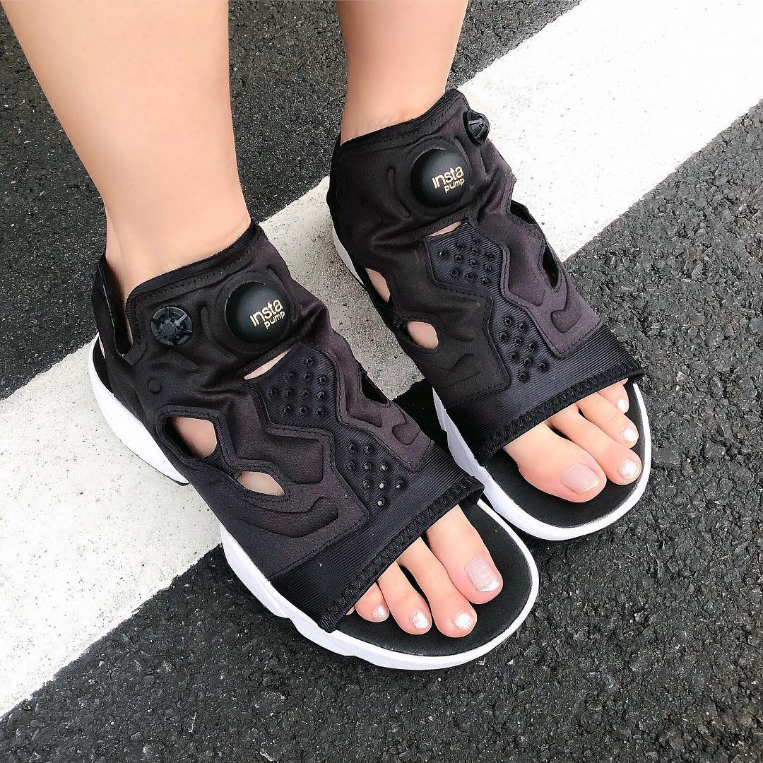 谷口めぐ お気に入りのサンダル この夏大活躍な予感 Reebok インスタポンプフューリー サンダル Wacoca Japan People Life Style 谷口めぐ お気に入りのサンダル この夏大活躍な予感 Reebok インスタポンプフューリー サンダル Wacoca Japan People Life Style