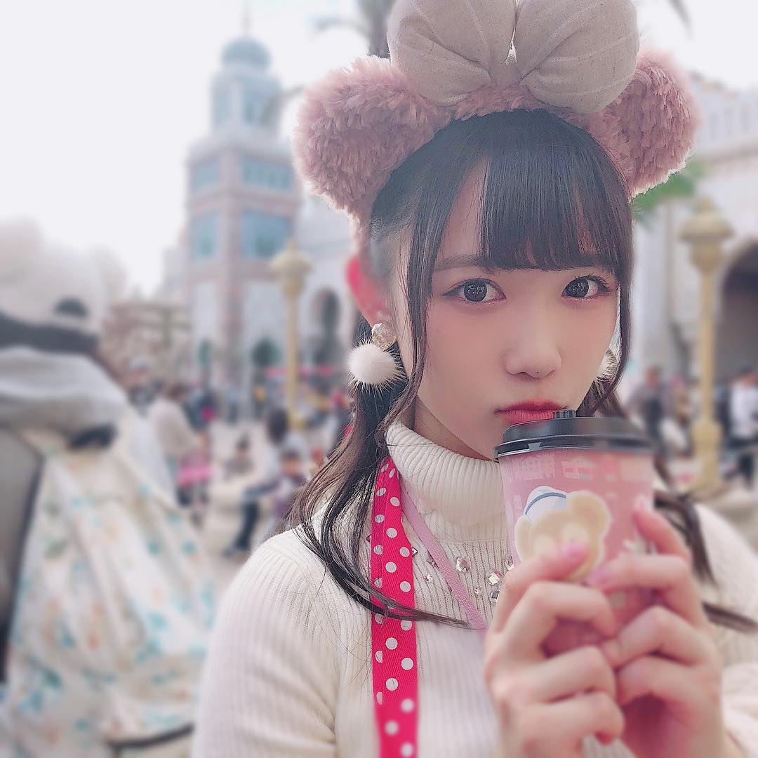 山本瑠香 Disney Sea このまえ家族と ディズニー旅行したときの写真です ダッフィーのカップの キャラメルミルクティーは最高においしいんです Wacoca Japan People Life Style 山本瑠香 Disney Sea このまえ家族と ディズニー旅行したときの写真です ダッフィーのカップの キャラメルミルクティーは最高においしいんです Wacoca Japan People Life Style