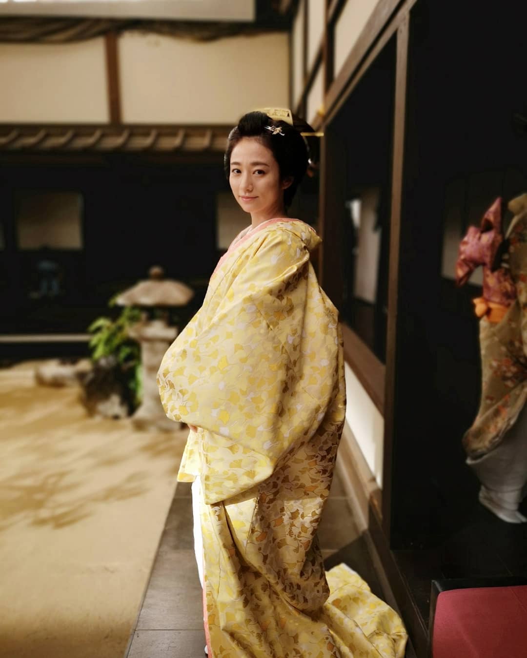 木村文乃 大奥 最終章 いよいよ 本日20時より 放送でございます 絢爛豪華な19体の打掛けの ごく一部をご紹介です 金銀刺繍の贅沢な柄模様で 今回のた Wacoca Japan People Life Style 木村文乃 大奥 最終章 いよいよ 本日20時より 放送でございます 絢爛豪華な19体の打掛けの ごく一部をご紹介です 金銀刺繍の贅沢な柄模様で 今回のた Wacoca Japan People Life Style
