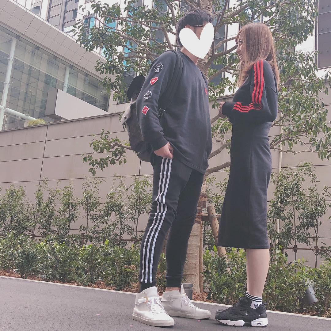 菊地亜美 Adidasのバレンタイン限定スウェット おそろ リンクコーデ Wacoca Japan People Life Style 菊地亜美 Adidasのバレンタイン限定スウェット おそろ リンクコーデ Wacoca Japan People Life Style