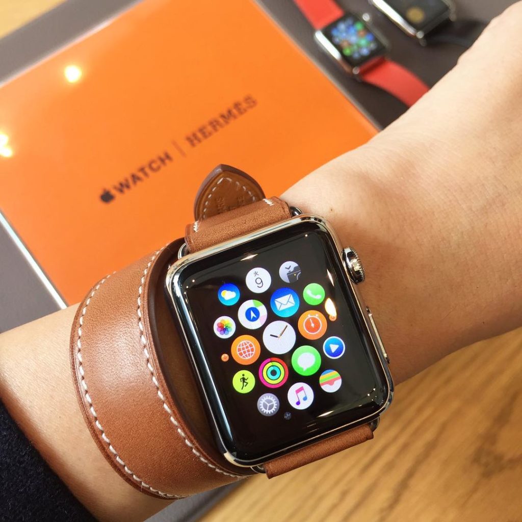 かわいい~!」 エルメス AppleWatchバンド ドゥブルトゥール レザー