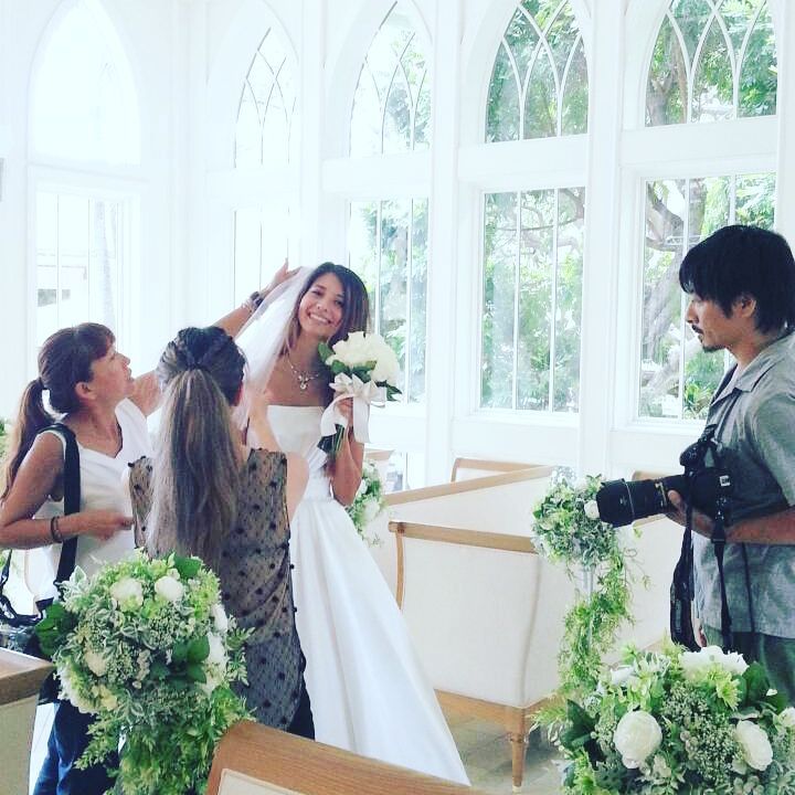Sweetmagazine ハワイに来ました 吉川ひなの さんの可愛すぎるウエディング姿を見て 見て Watabewedding 吉川ひなの プロデュースドレス Wacoca Japan People Life Style Sweetmagazine ハワイに来ました 吉川ひなの さんの可愛すぎるウエディング姿を見て 見て Watabewedding 吉川ひなの プロデュースドレス Wacoca Japan People Life Style