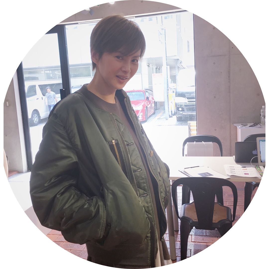 Sweetmagazine モデルの今宿麻美さんが旦那さまでスタイリストのmasahさんとともに手がけるブランド Seasoning の展示会へ ユニセックスなものが多いので ビッグサイズ Wacoca Japan People Life Style Sweetmagazine モデルの今宿麻美さんが旦那さまでスタイリストのmasahさんとともに手がけるブランド Seasoning の展示会へ ユニセックスなものが多いので ビッグサイズ Wacoca Japan People Life Style