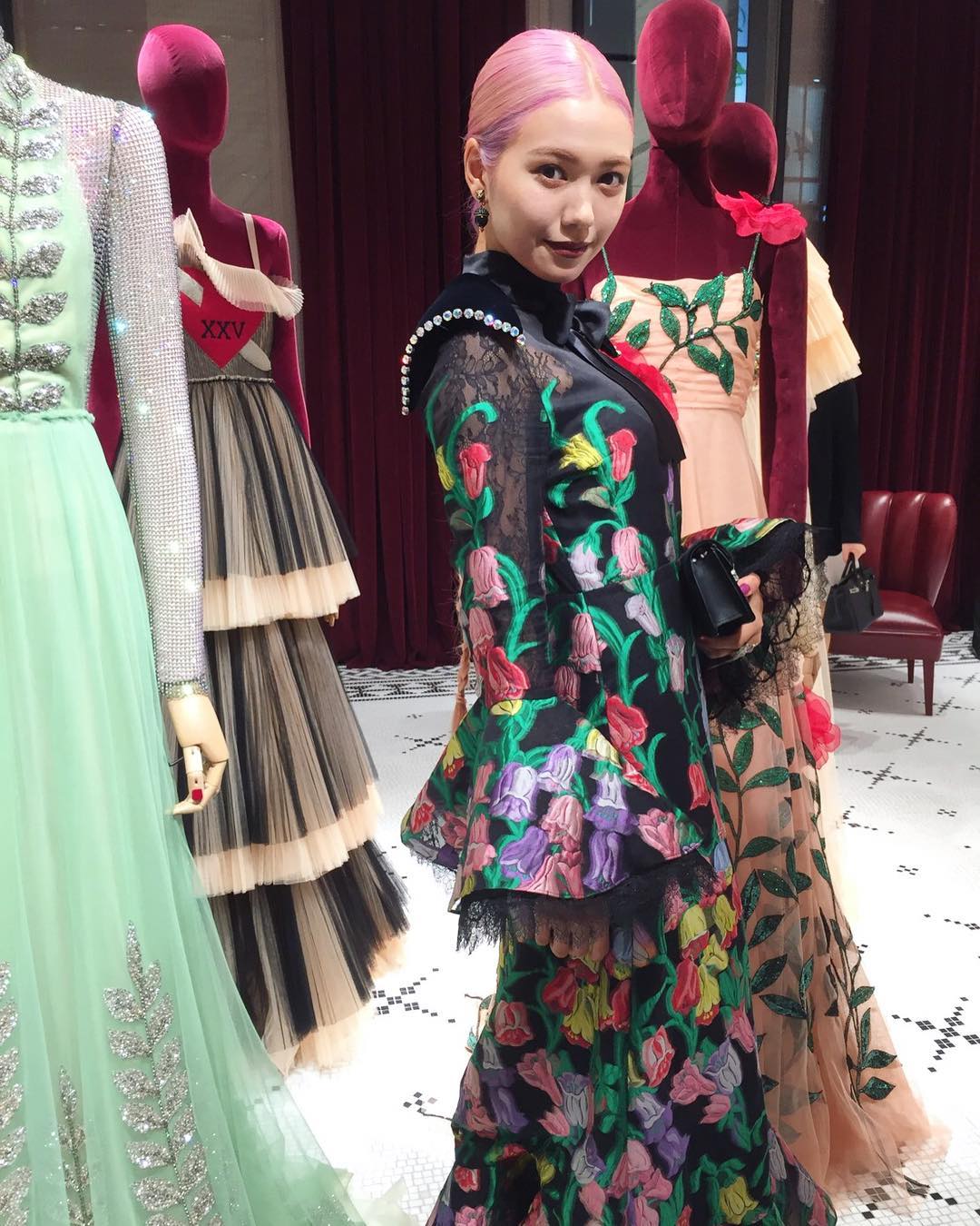 Numerotokyo グッチ銀座のリニューアルパーティで 二階堂ふみさんをキャッチ アレッサンドロ ミケーレに変わって日本で初めての世界観を表現したショップを堪能してます Gu Wacoca Japan People Life Style Numerotokyo グッチ銀座のリニューアルパーティで 二階堂ふみさんをキャッチ アレッサンドロ ミケーレに変わって日本で初めての世界観を表現したショップを堪能してます Gu Wacoca Japan People Life Style