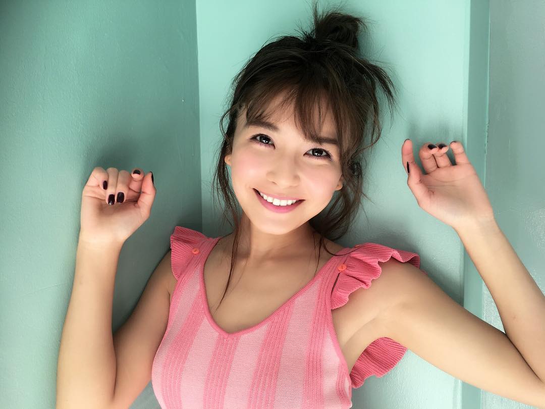 Withmagazine 明日からまたステキな一週間を送るため最高の笑顔をアップします動画とともに好評のwith4月号aaa宇野ちゃんの青みピンクフェイスオフショット使ったコスメと作り方 Wacoca Japan People Life Style