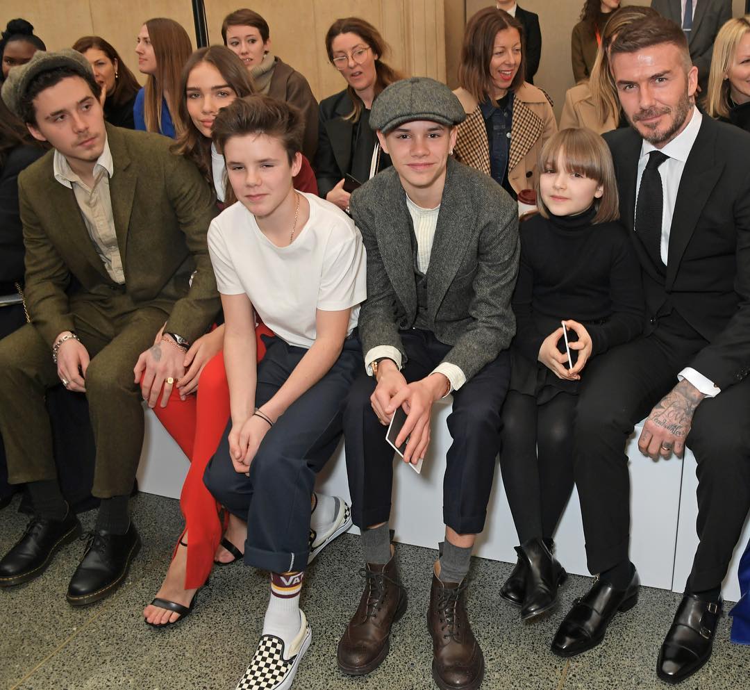 Voguejapan ヴィクトリアベッカムのショーに駆けつけたベッカムファミリーをフロントローでキャッチ The Beckham Family Attended Victori Wacoca Japan People Life Style