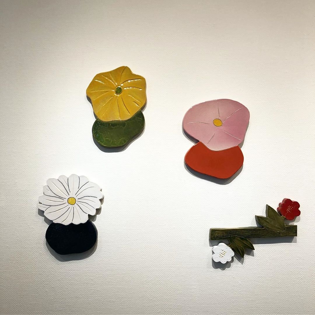 Madamefigarojapon 現在スパイラルで開催中の 石本藤雄展 マリメッコの花から陶の実へ 松山 京都と巡回し ここ東京で最終となります 可愛らしいお花の陶板から侘び寂びを感じさせ Wacoca Japan People Life Style Madamefigarojapon 現在スパイラルで開催中の 石本藤雄展 マリメッコの花から陶の実へ 松山 京都と巡回し ここ東京で最終となります 可愛らしいお花の陶板から侘び寂びを感じさせ Wacoca Japan People Life Style