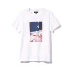 #SPUR8月号の「青春という名のTシャツ」に登場しているアニエスベーのTシャツ。プリントされているのは、気鋭の写真家チャド・ムーアの作品です。お値段は￥11,...