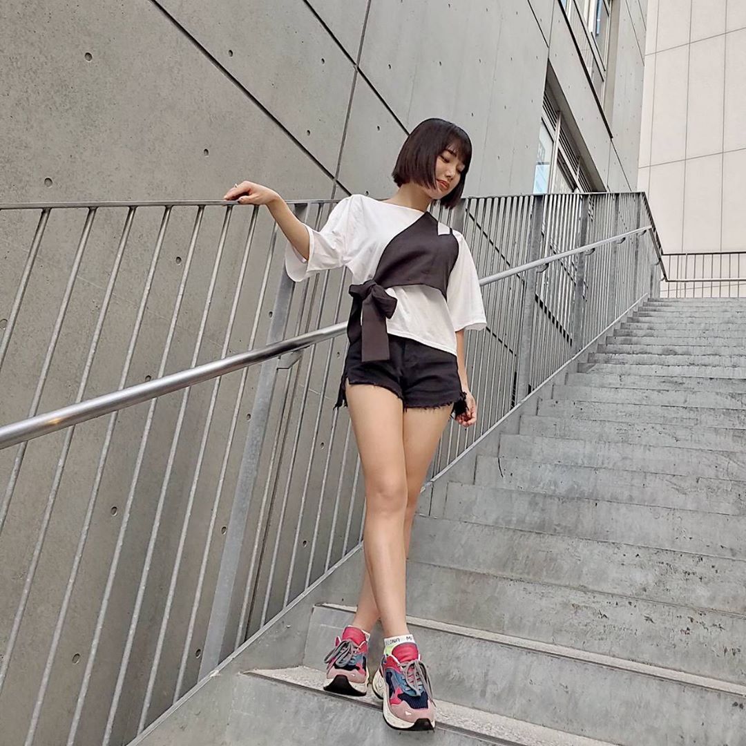 Vivigirl Vivigirlの保坂玲奈です 私のお気に入りのマイスニーカーは プレミアータのダッドシューズです すごく軽くて歩きやすいし どんなコーデも今 Wacoca Vivigirl Vivigirlの保坂玲奈です 私のお気に入りのマイスニーカーは プレミアータのダッドシューズです すごく軽くて歩きやすいし どんなコーデも今 Wacoca