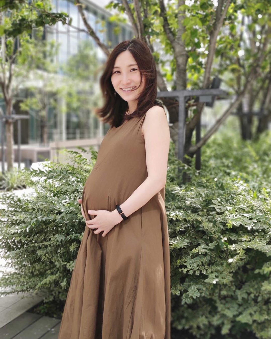 伊藤春香 はあちゅう 妊娠9ヶ月になりました こういう お腹抱えて幸せですって 感じの写真を よく見かけるので 妊娠前は 妊婦 幸せ なんだろうな Wacoca Japan People Life Style