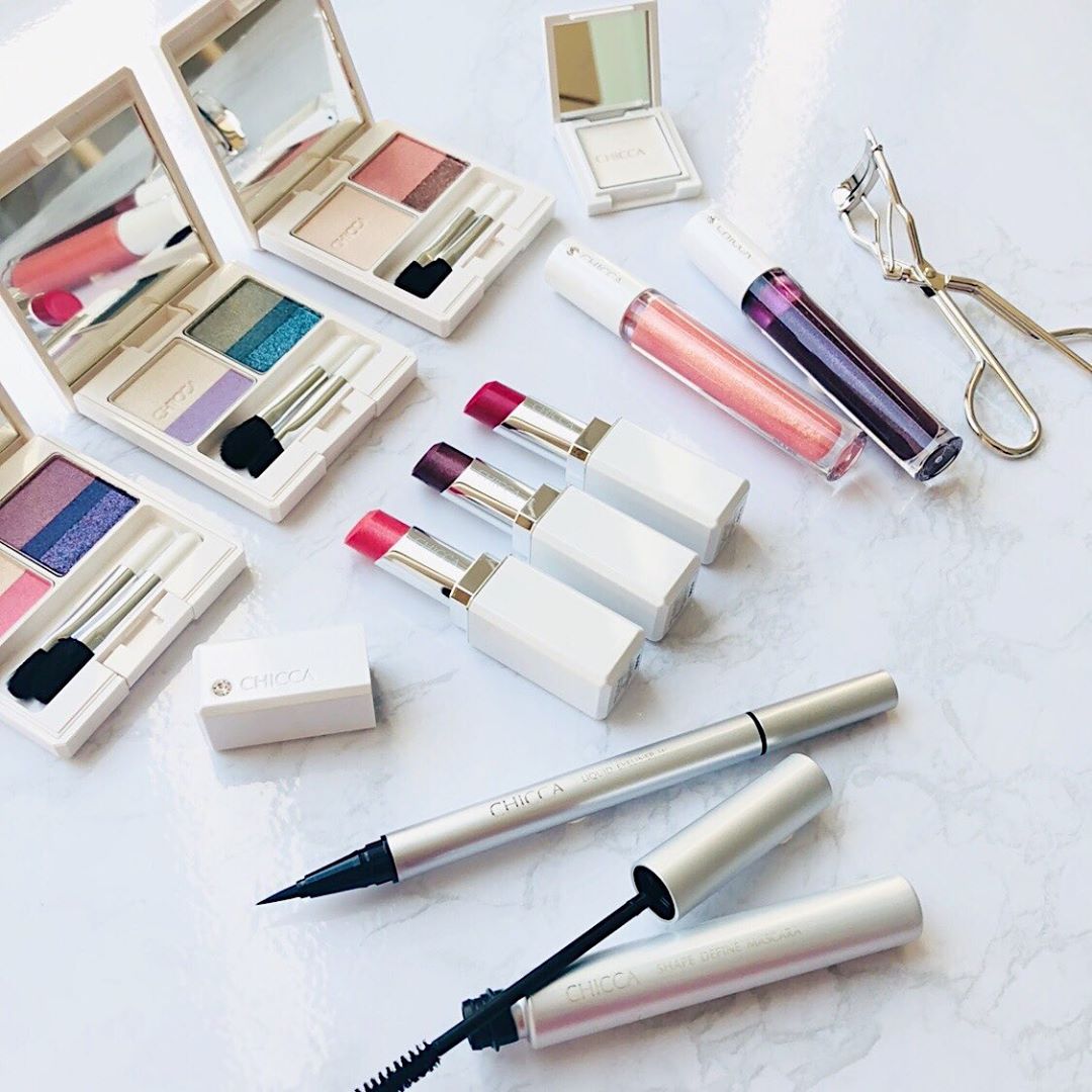 Cosme ローズの魅力にフォーカスした Chicca キッカ 秋の新作コレクションがアットコスメショッピングで買える 華やかなのにクール 力強いのにセクシー 女性の Wacoca Japan People Life Style