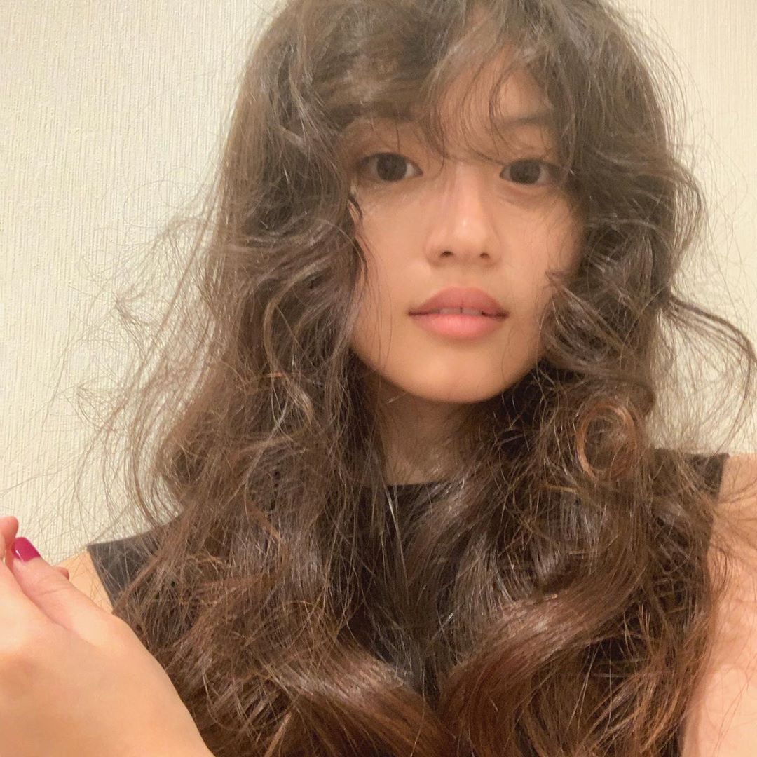 今田美桜 セミオトコの美奈子の髪型を ほどいたらくるくるくるくる 今日は5話です 美奈子の秘密も ぜひに Semiotoko Tvasahi Wacoca Japan People Life Style