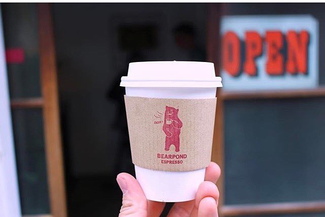 Retrip Cafe Retrip 下北沢 クマのイラストが可愛いらしい 下北沢の Bear Pond Espresso 駄菓子 屋だった建物を改装したレトロな雰囲気のお店では Wacoca Japan People Life Style Retrip Cafe Retrip 下北沢 クマのイラストが可愛いらしい 下北沢の Bear Pond Espresso 駄菓子 屋だった建物を改装したレトロな雰囲気のお店では Wacoca Japan People Life Style