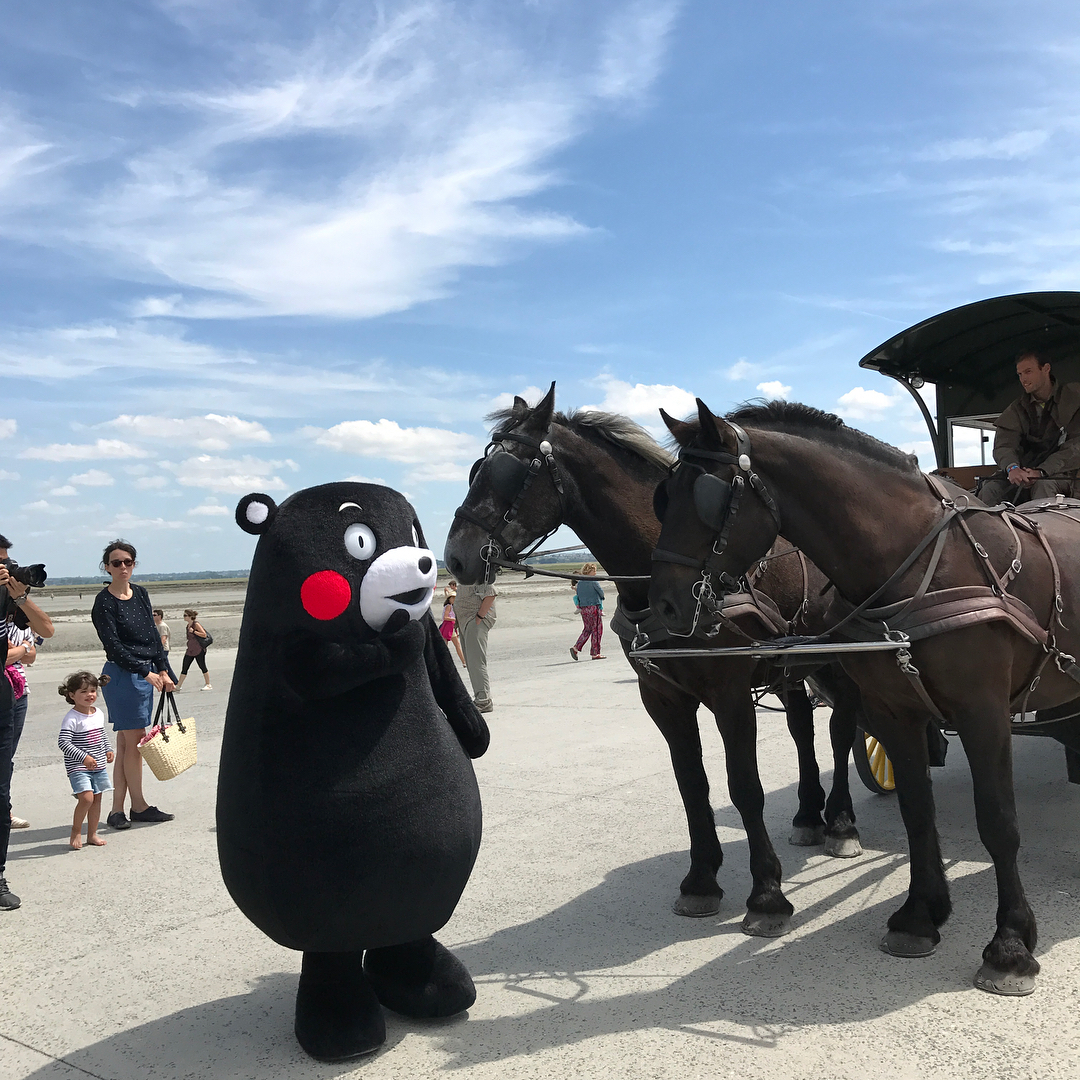 Creamagazine くまモンフランス出張 馬車も自転車も乗れるモン 素敵なマダムとお友達になりました Crea Crea Magazine フランス 撮影 Fran Wacoca Japan People Life Style