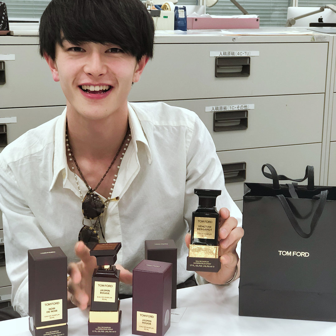 Mensnonnobeauty トムフォードの香水をgetして 大喜びの岩上 若林 この夏はtpoや気分に合わせて 3つの香りを使い分けするそう メンズノンノ Mensnonnobeau Wacoca Japan People Life Style