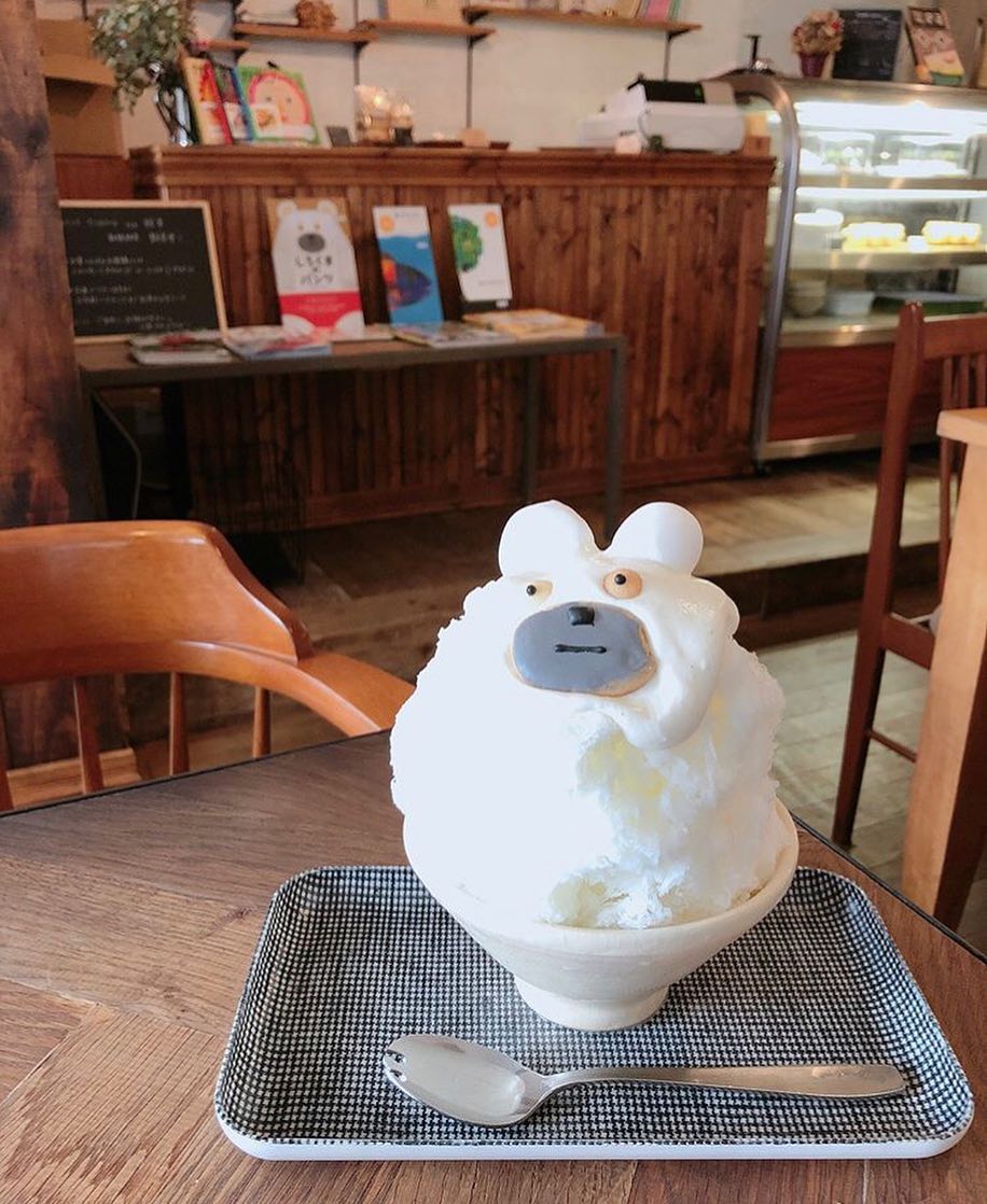 Retrip Gourmet Retrip かき氷 こちらのとっても可愛らしいかき氷は しろくまのパンツカキ氷 絵本とのコラボメニューで 数量限定なんだとか 埼玉 浦和にある Caf Wacoca Japan People Life Style