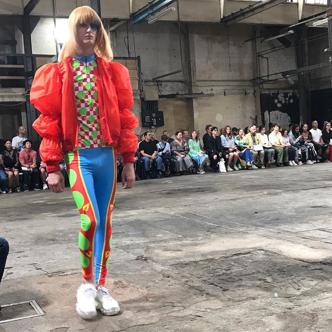 Soenonline装苑 アントワープ王立芸術アカデミー ファッション学科の学科長も務めるwalter Van Beirendonckのショー ユニークな宇宙人のキャラクターやドット模様 Wacoca Japan People Life Style