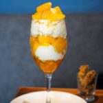 【RETRIP×東京】
こちらは東京代官山にある「TORITON CAFE 代官山」です。季節の果実のパフェで、こちらの写真はマンゴーとレアチーズのパフェです。...