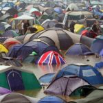 G-GLASTONBURY　
今年はベビメタの出演も話題になったイギリスのフェス、グラストンベリー。キャンプエリアは場所によって、雨が降ると過酷とは聞いていたが...