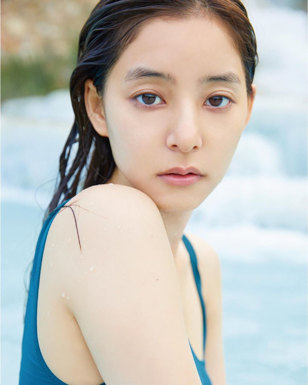 新木優子 今朝解禁になりました！ この度2nd 写真集&quot;honey&quot;を出させていただくことになりました 憧れのイタリアで撮影してきた写真集