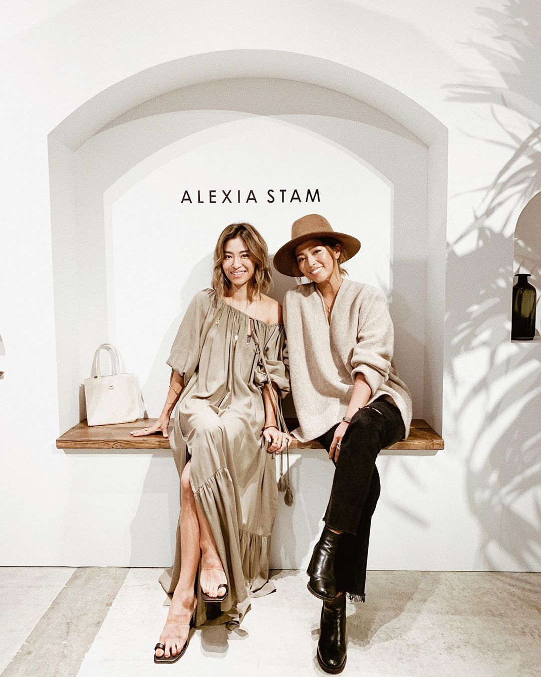 今井華 みちねぇの展示会 Alexiastam Official 一回普通に撮ってみるけど 結局この方がいいよねって スライドして 笑 相変わらずかわいい世 Wacoca Japan People Life Style 今井華 みちねぇの展示会 Alexiastam Official 一回普通に撮ってみるけど 結局この方がいいよねって スライドして 笑 相変わらずかわいい世 Wacoca Japan People Life Style