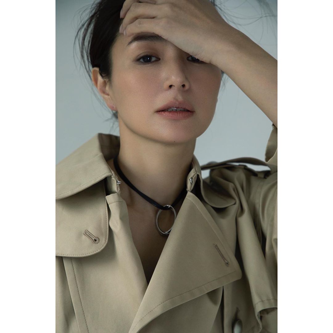 井川遥 Loin Jewelry Passer オーバルが胸元で美しく輝くバランスを追求しています ペンダントを取り外して様々なアレンジが楽しめる Wacoca Japan People Life Style 井川遥 Loin Jewelry Passer オーバルが胸元で美しく輝くバランスを追求しています ペンダントを取り外して様々なアレンジが楽しめる Wacoca Japan People Life Style