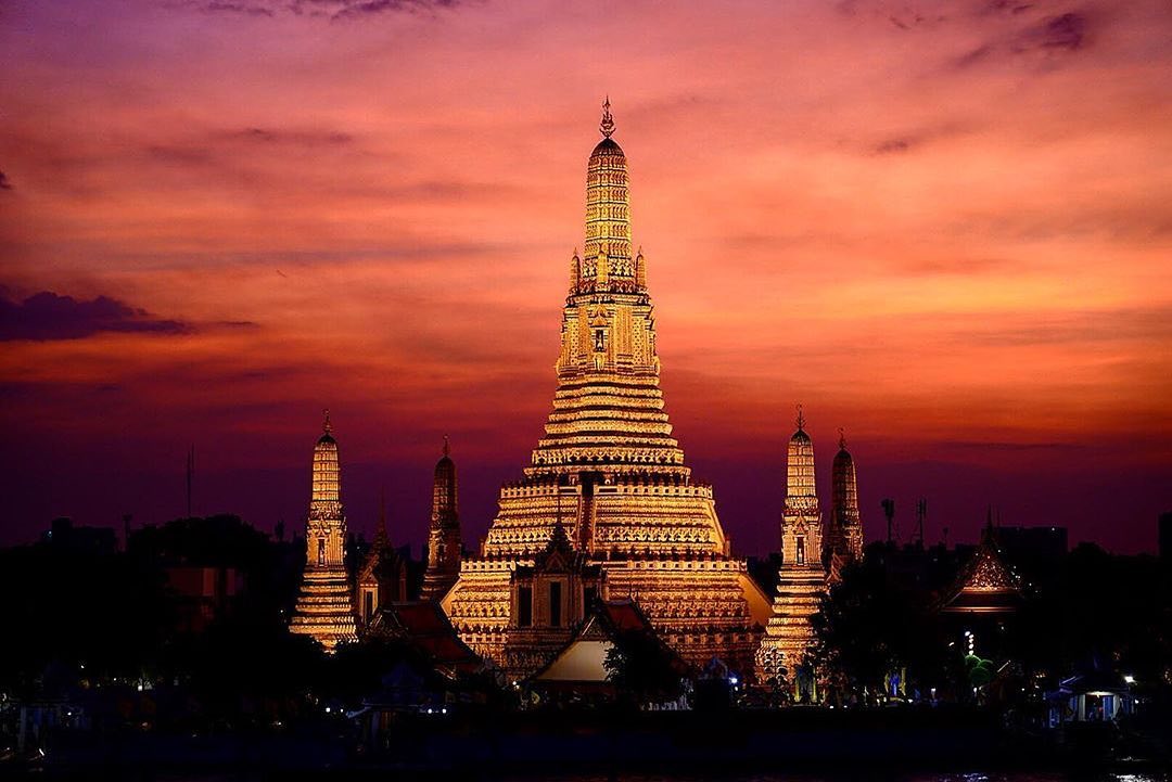 Retrip Global Retrip タイ 夕日に染まって美しいこちらのお寺は タイ バンコク にある ワットアルン 暁の寺院とも呼ばれていますね バンコク旅行に行くのなら外せない Wacoca Japan People Life Style Retrip Global Retrip タイ 夕日に染まって美しいこちらのお寺は タイ バンコク にある ワットアルン 暁の寺院とも呼ばれていますね バンコク旅行に行くのなら外せない Wacoca Japan People Life Style