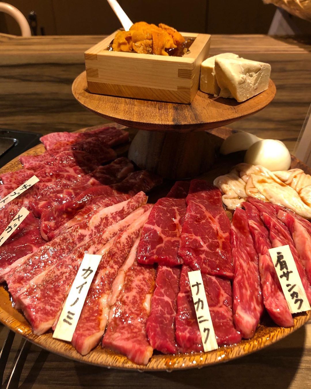 すすきの 肉 料理 デート