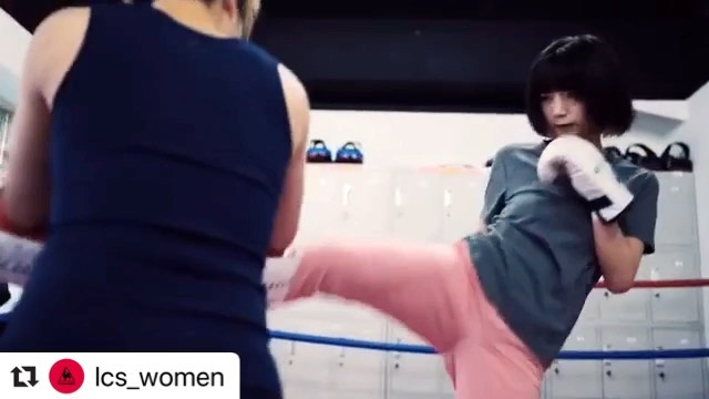 池田エライザ Repost Lcs Women With Make Repost 美しいシルエットと動きやすさを追求した定番トレーニング パンツ Air Sty Wacoca Japan People Life Style