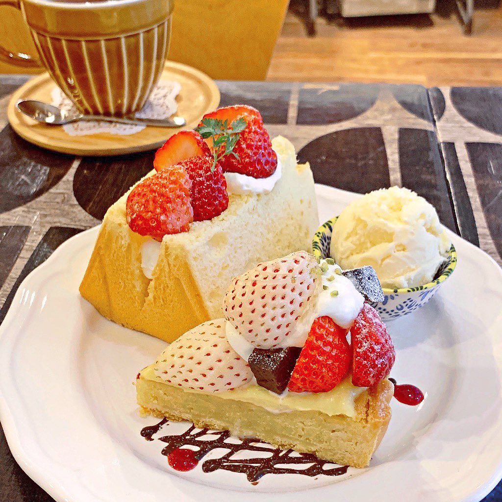 Retrip Fukuoka Retrip ケーキ 福岡市中央区 薬院にある Amis は シフォンケーキや タルトなどのスイーツのお店 お店の雰囲気やスイーツの盛り付けも可愛く 女子に大 Wacoca Japan People Life Style