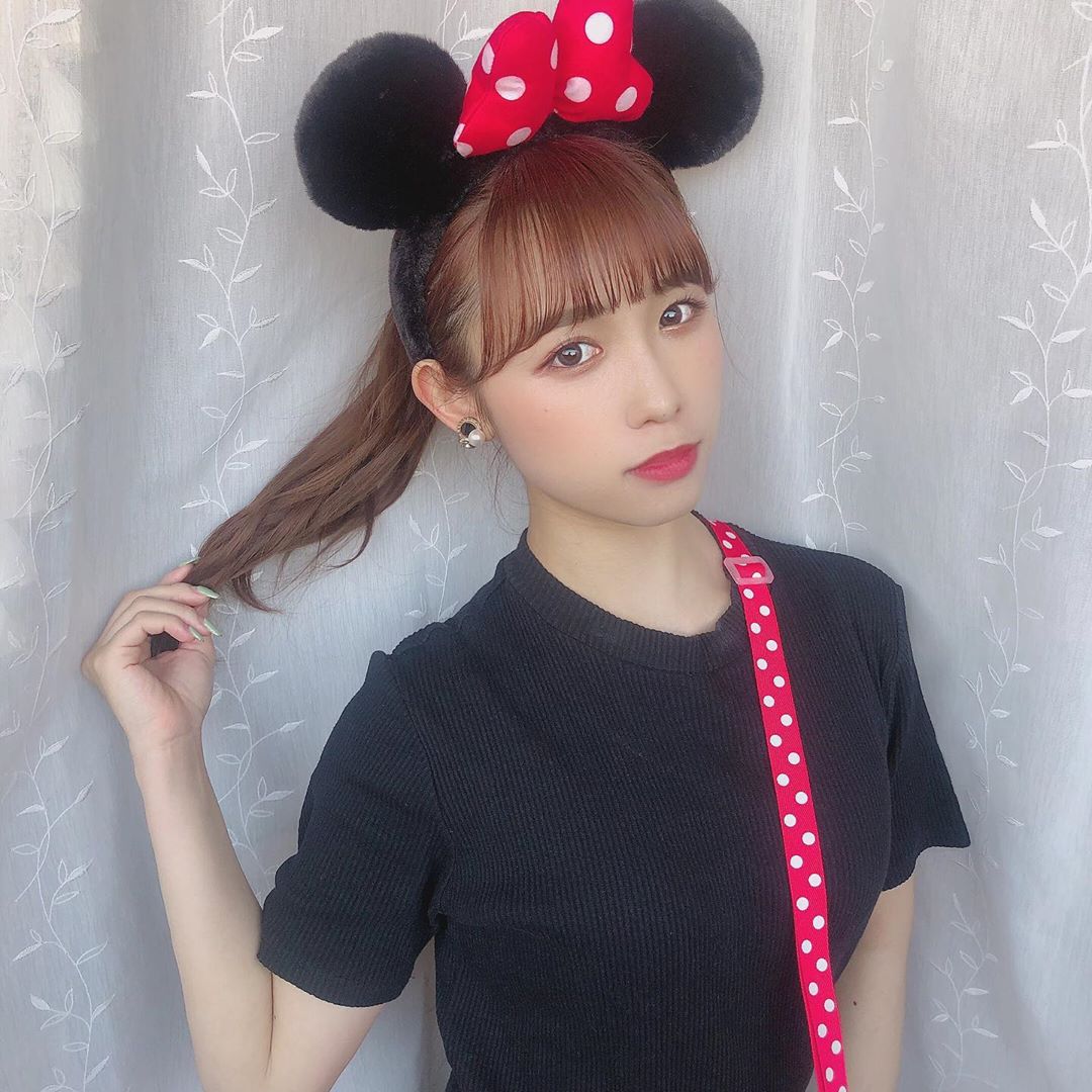 山本瑠香 おうちディズニー ミニーちゃんコーデこれでラストです笑 コーデ考えてたらあれもこれもあれも ってなって3パターンも撮ってしまいました笑 3枚目は こう Wacoca Japan People Life Style