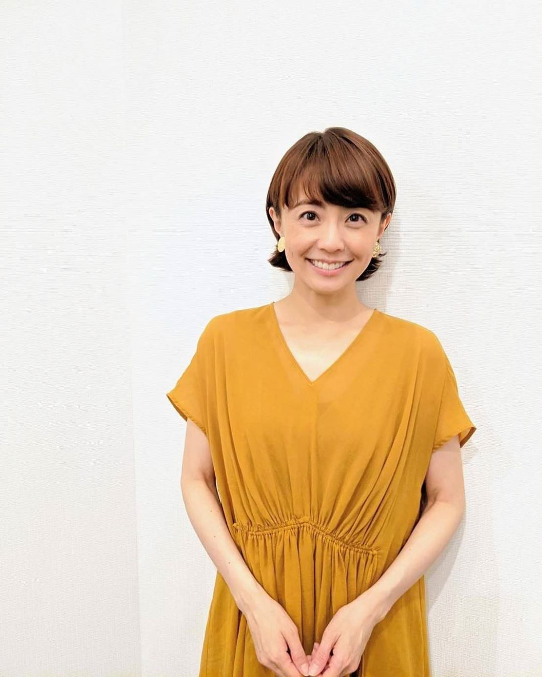 小林麻耶 ショートにしました パーマもかけて 今までとは違う髪型に