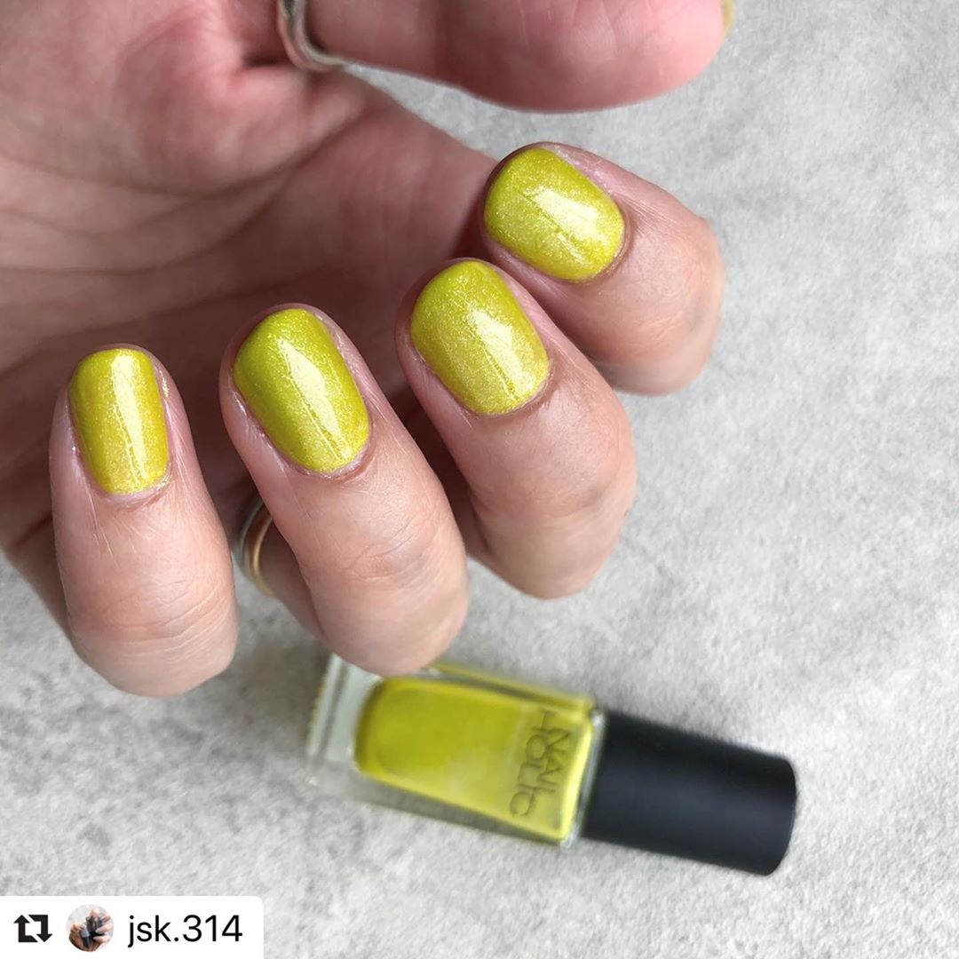 Nailholic ネイルホリックでピスタチオネイル 公式アンバサダーの Jsk 314 さまにgr707でピスタチオネイルをご紹介頂きました 3度塗りで可愛く色を出し Wacoca Japan People Life Style