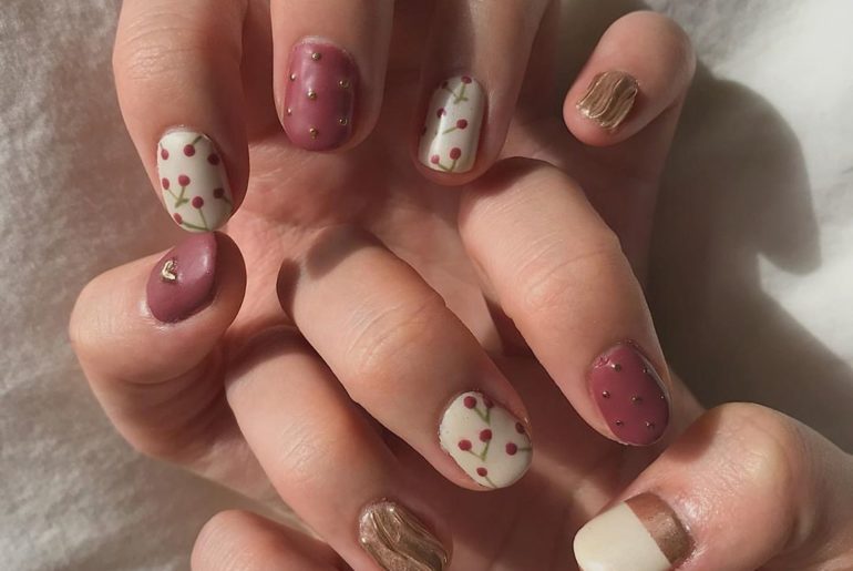 後藤真希 セルフネイルの良いところって その時思いついたネイルをすぐ出来る所よね セルフネイル サマーネイル ジェルネイル ネイルデザイン Wacoca 後藤真希 セルフネイルの良いところって その時思いついたネイルをすぐ出来る所よね セルフネイル サマーネイル ジェルネイル ネイルデザイン Wacoca