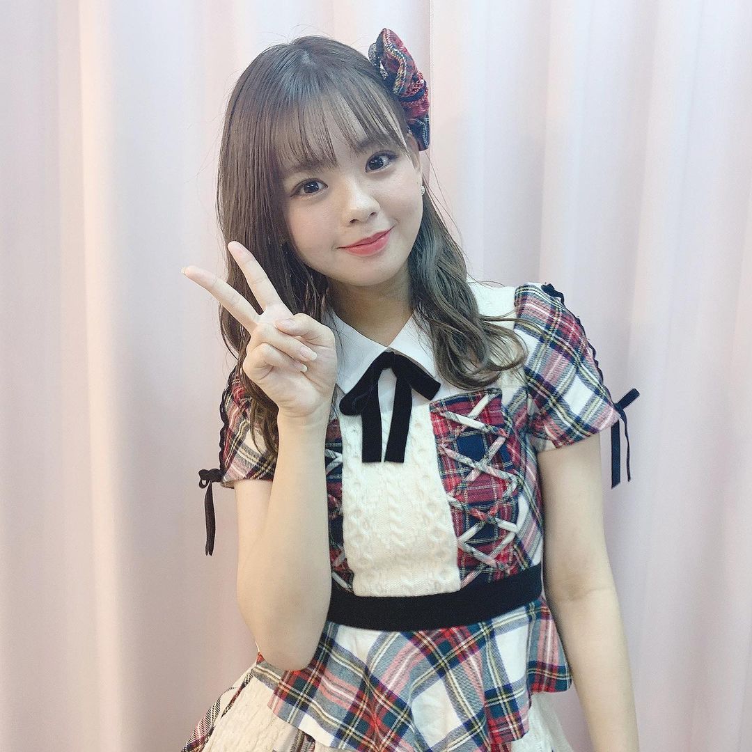 宮里莉羅 プライベートでは もう可愛いお洋服も着なくなりましたが アイドルしてる時はいっぱい可愛い衣装を着て 違う自分の一面をみて キラキラしたいな とここの所思います Wacoca Japan People Life Style