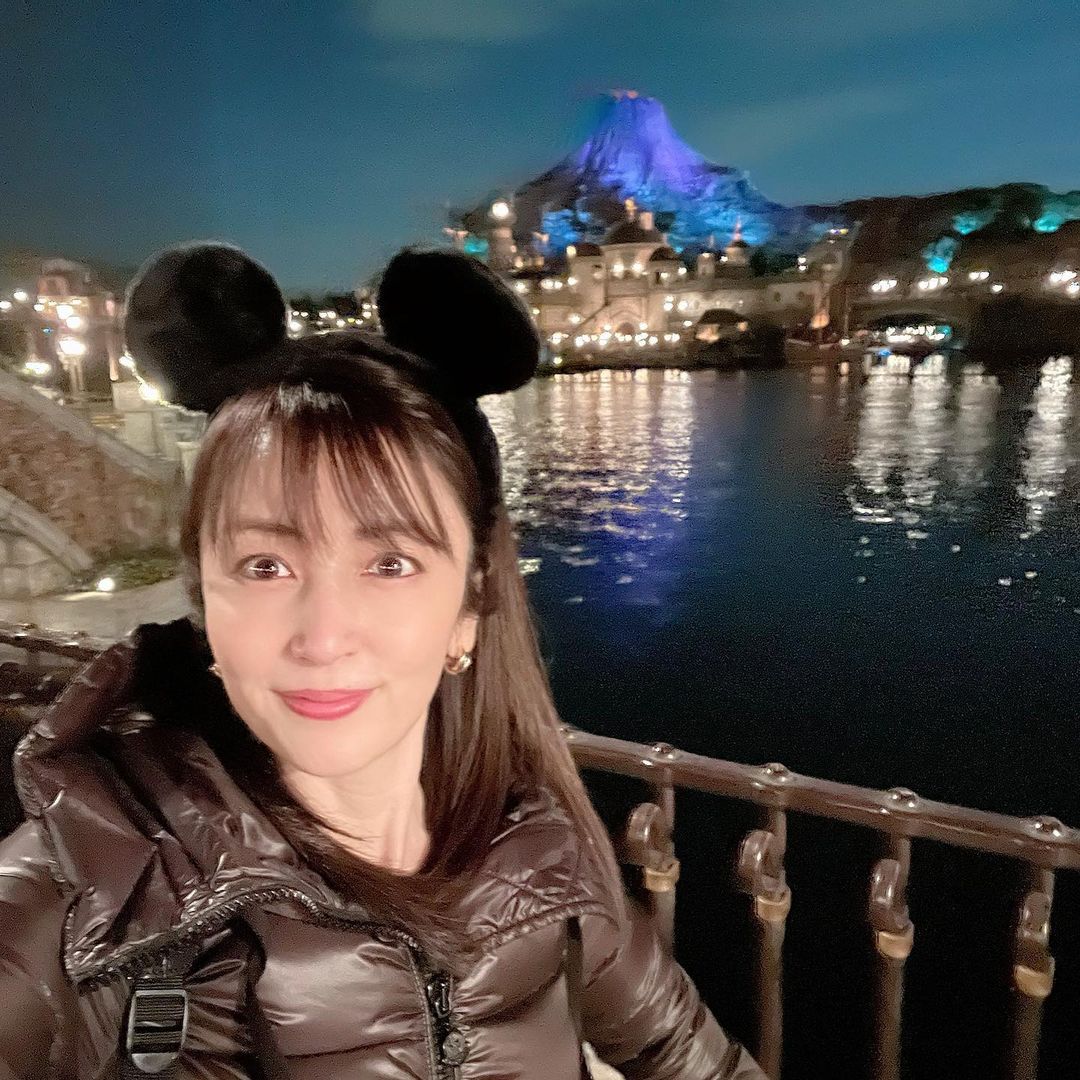 矢田亜希子 先日 少し前に久しぶりにディズニーシー行ってきた ディズニーシー Disney Disneysea ミッキー ミッキーカチューシャ 息子も 中 Wacoca Japan People Life Style