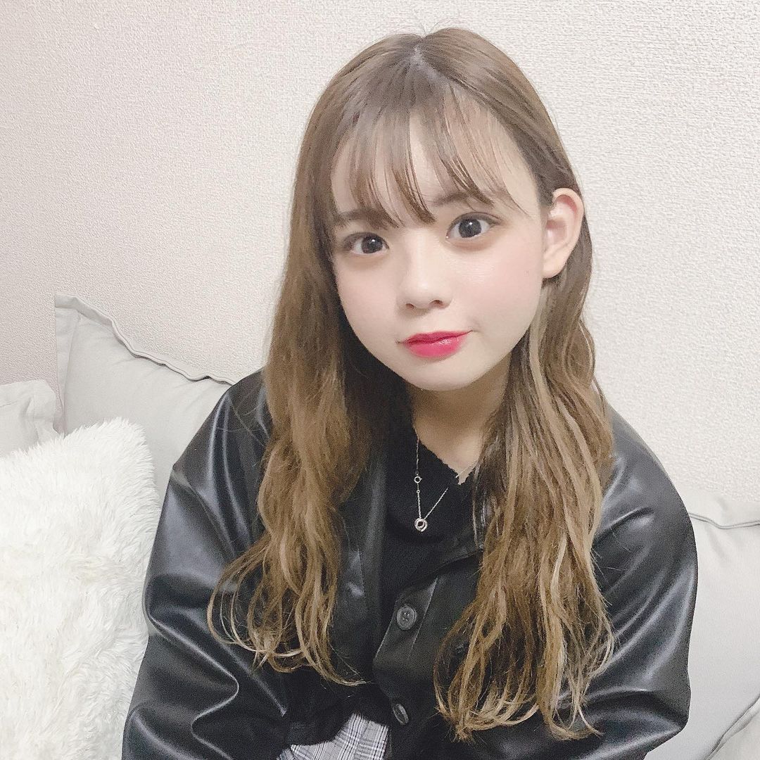 宮里莉羅 明るくしたくて カラー変えてみました 色はミルクティーブラウン 今回はエクステも付けました チラッと見える金のハイライトが可愛いー S Wacoca Japan People Life Style 宮里莉羅 明るくしたくて カラー変えてみました 色はミルクティーブラウン 今回はエクステも付けました チラッと見える金のハイライトが可愛いー S Wacoca Japan People Life Style