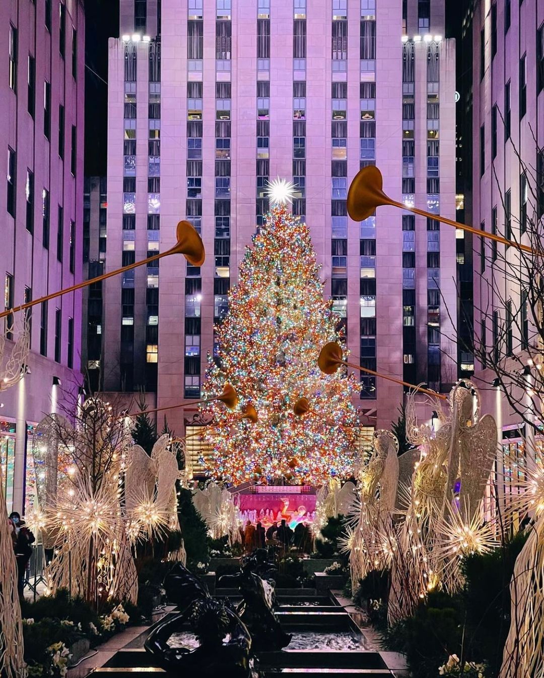 Retrip Global Retrip アメリカ アメリカ ニューヨークの冬の風物詩 ロックフェラーセンターのクリスマスツリー クリスマスの訪れを感じさせてくれる象徴的存在です 毎 Wacoca Japan People Life Style Retrip Global Retrip アメリカ アメリカ ニューヨークの冬の風物詩 ロックフェラーセンターのクリスマスツリー クリスマスの訪れを感じさせてくれる象徴的存在です 毎 Wacoca Japan People Life Style
