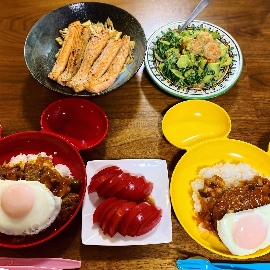 西山茉希 八重山そばを焼きそばにしたなら 八重山そばのダシが余るじゃないかと ならばそのダシを使ってハンバーグをたべてみようと 石垣牛ハンバーグ 野菜ジュー Wacoca Japan People Life Style 西山茉希 八重山そばを焼きそばにしたなら 八重山そばのダシが余るじゃないかと ならばそのダシを使ってハンバーグをたべてみようと 石垣牛ハンバーグ 野菜ジュー Wacoca Japan People Life Style