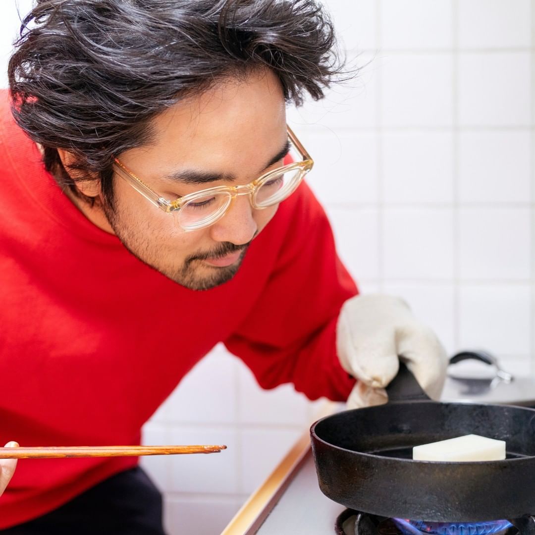POPEYEMagazine ミュージシャンの東郷清丸さんの得意料理は「油餅」。聞きなれないのも当然のこと。これは中学時代の勘違いから