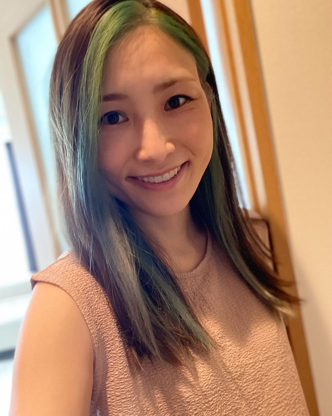 伊藤春香 はあちゅう 人は見た目が全てではないけれど 内面の一番外側が見た目であることもまた事実で 相手が自分を知る最初の一歩は 見た目 の印象なんだよね 髪 Wacoca Japan People Life Style