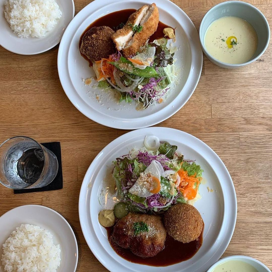 Retrip Osaka Retrip 洋食ランチ 本日ご紹介するのは 箕面駅近くにある Merci Kitchen メルシーキッチン こちらでは 素材を最大限に活かした料理と Wacoca Japan People Life Style