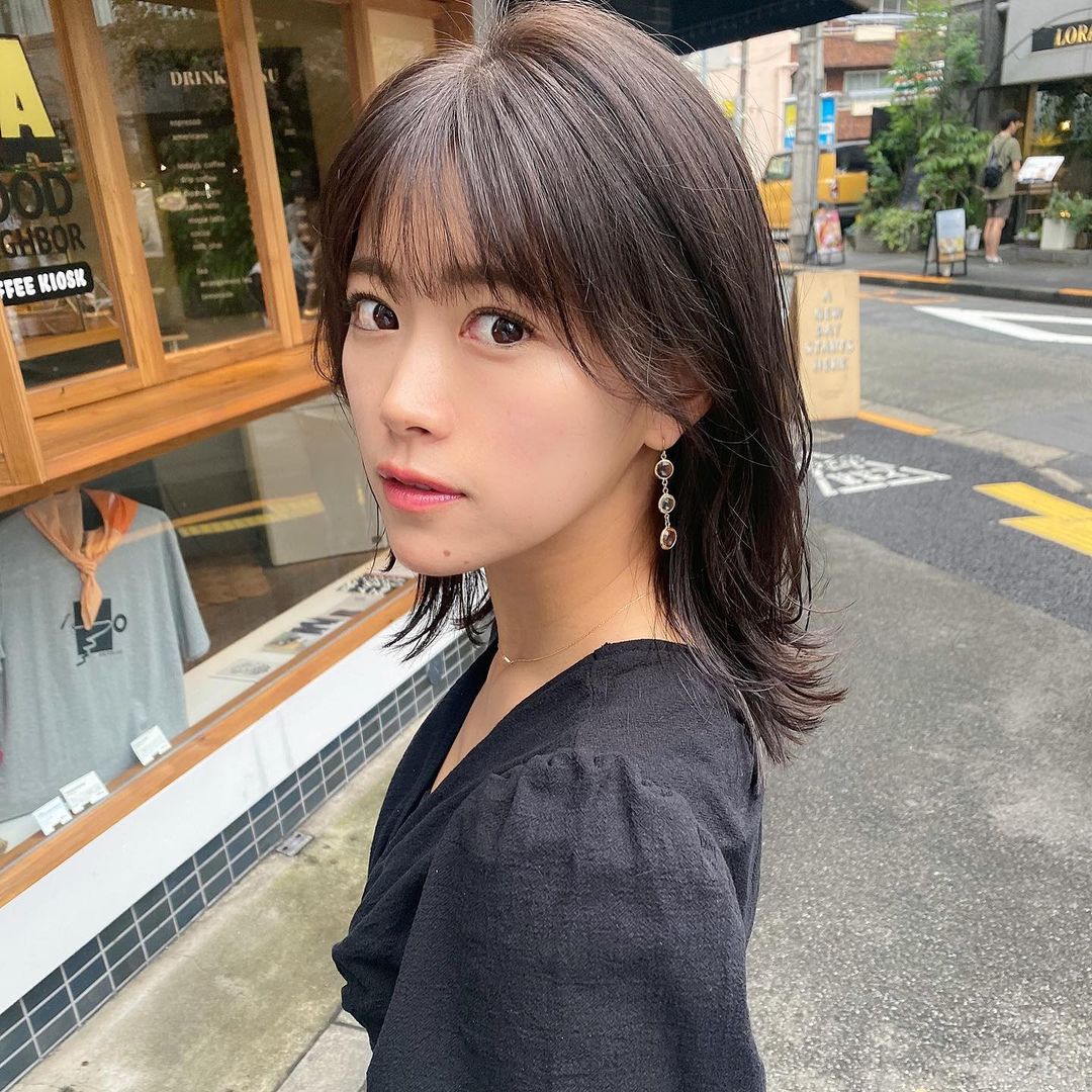 山内鈴蘭 髪切ったった イメチェンっ ずっと髪伸ばしてたんだけど 雰囲気変えたくなって 落ち着いたカラーにレイヤーを多めに 巻き方次第でふわっとして可愛い 雰 Wacoca Japan People Life Style 山内鈴蘭 髪切ったった イメチェンっ ずっと髪伸ばしてたんだけど 雰囲気変えたくなって 落ち着いたカラーにレイヤーを多めに 巻き方次第でふわっとして可愛い 雰 Wacoca Japan People Life Style